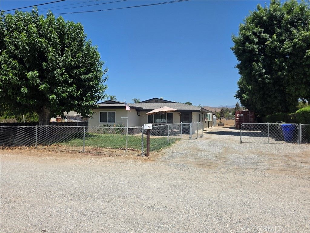 32744 Texas, Yucaipa