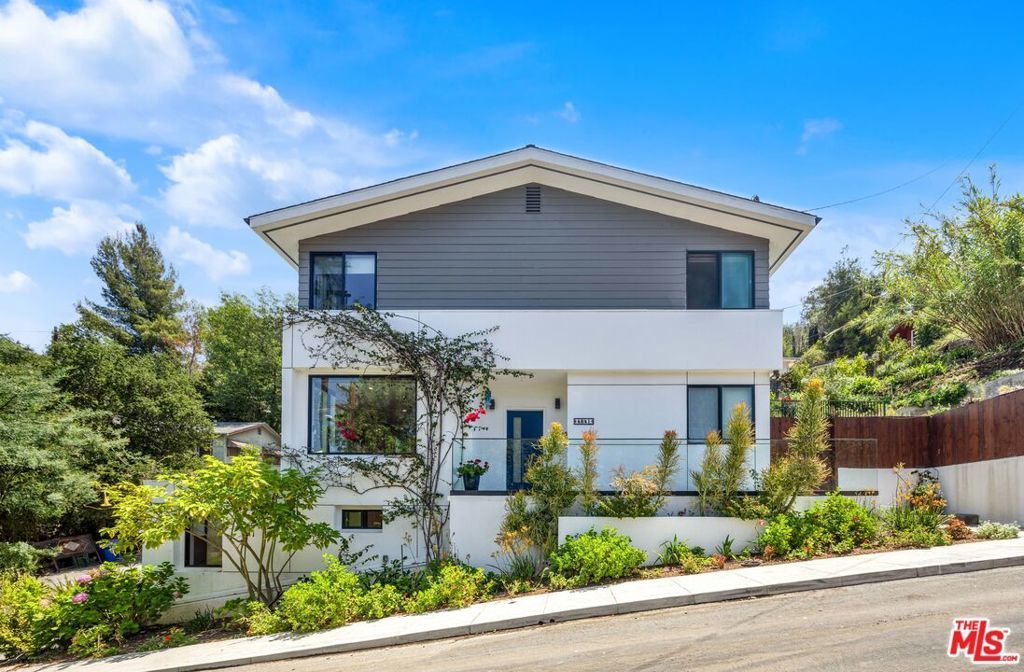 4841 Minden Place, Los Angeles