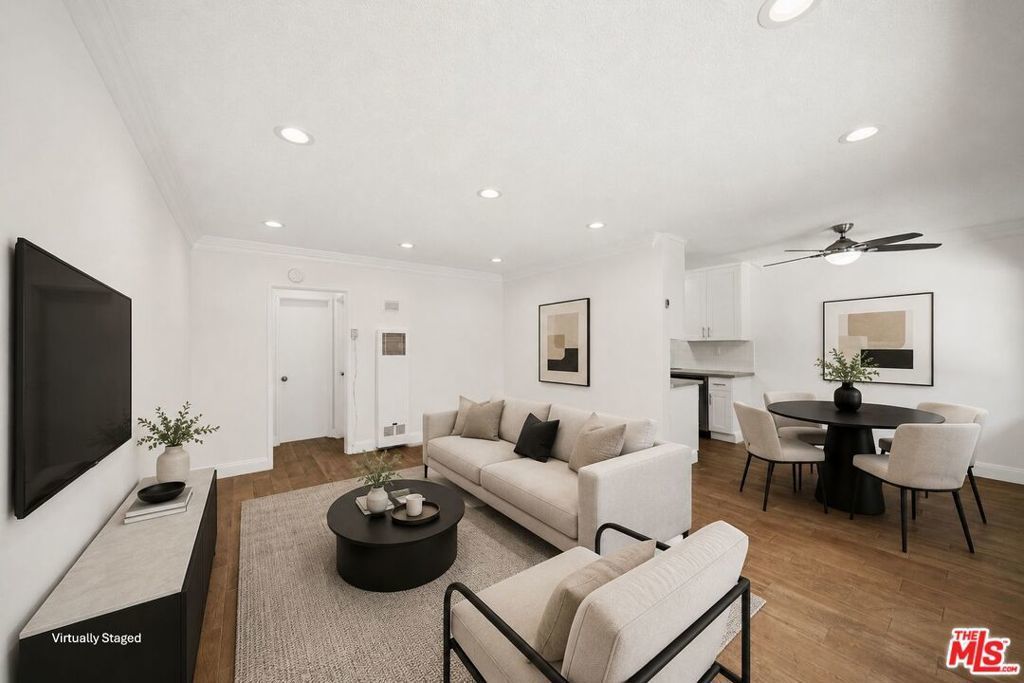 7209 Willoughby Avenue # 5, Los Angeles