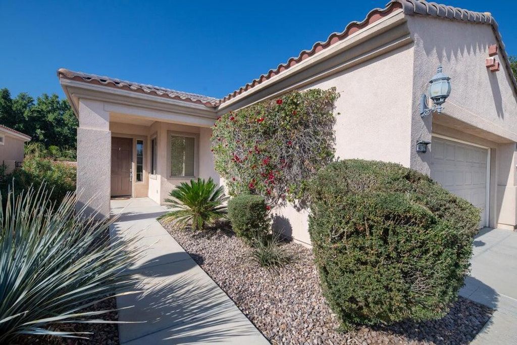 40799 Calle Los Osos, Indio