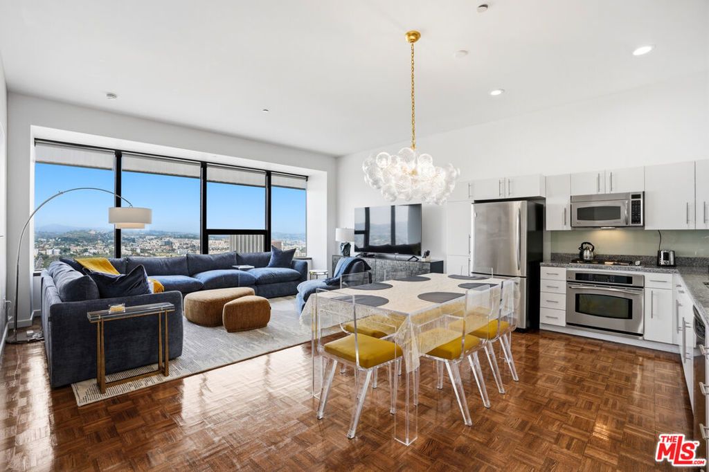 1100 Wilshire Boulevard # 2604, Los Angeles