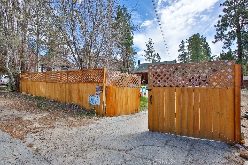 542 Highland Road, Big Bear Lake