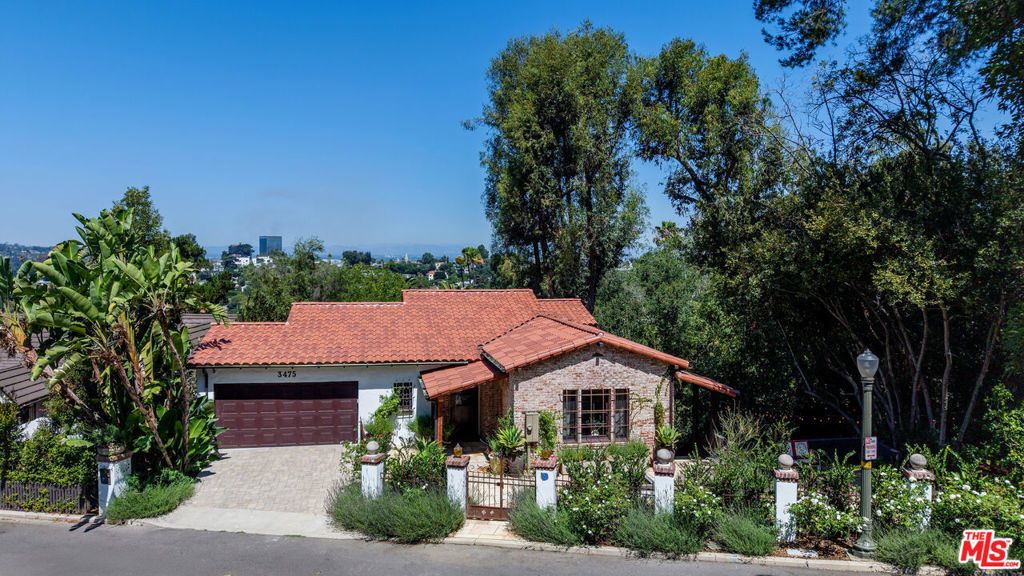 3475 N Knoll Drive, Los Angeles