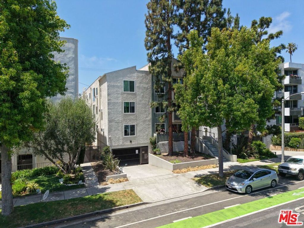 311 Montana Avenue # 302, Santa Monica
