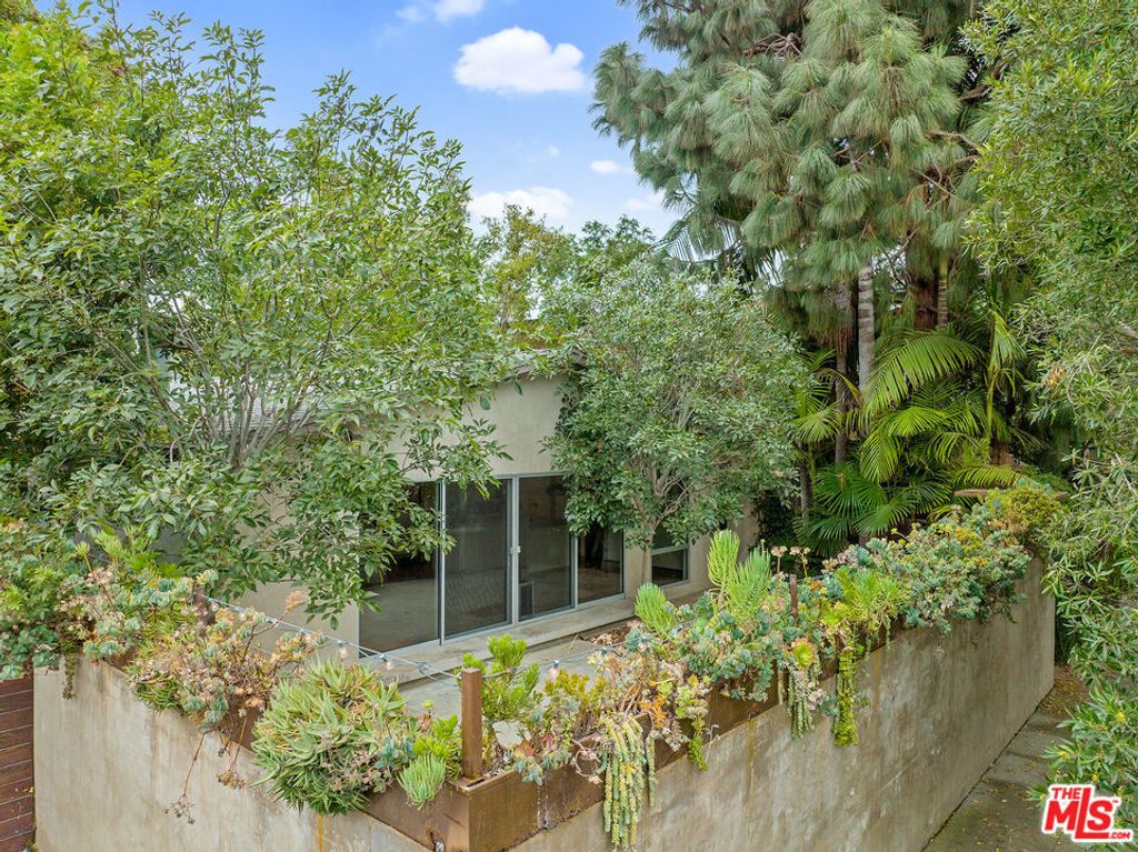 625 Santa Clara Avenue, Venice
