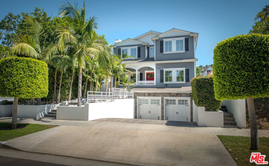 12142 Hollyglen Place, Studio City