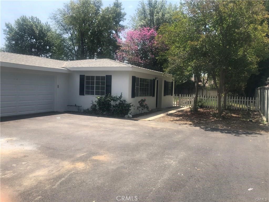 23144 Dolorosa, Woodland Hills