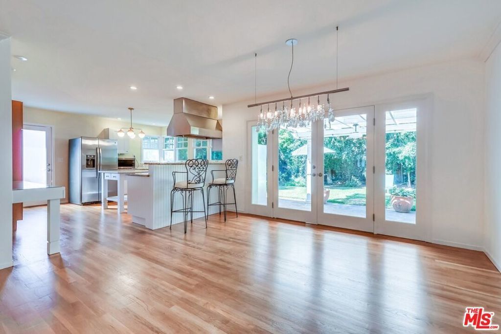 13203 Dewey Street, Los Angeles