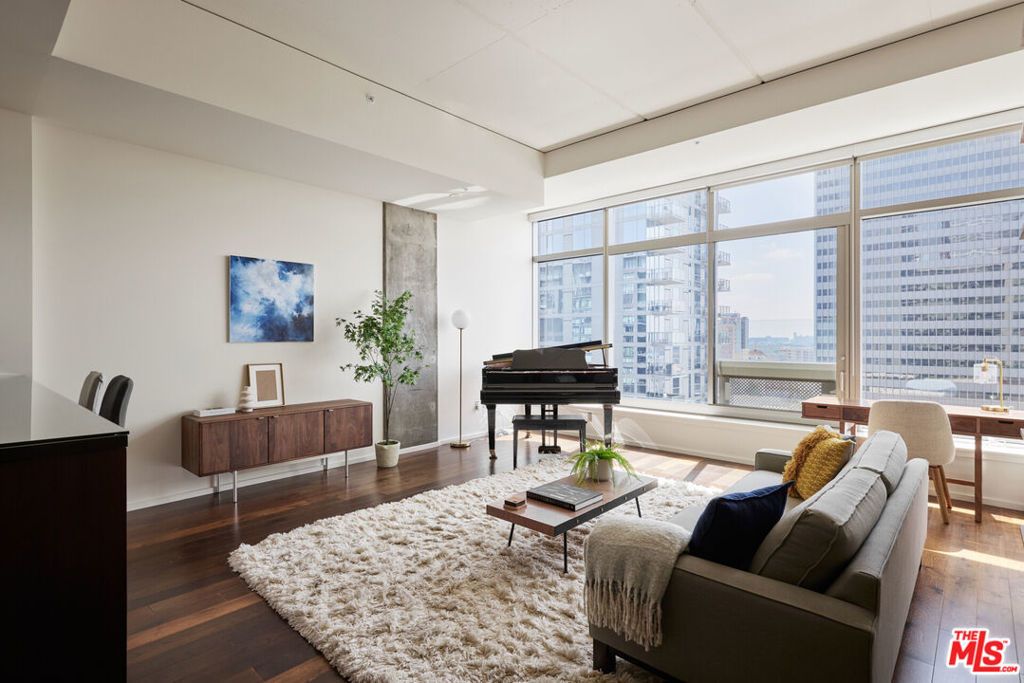 1155 S Grand Avenue # 1307, Los Angeles