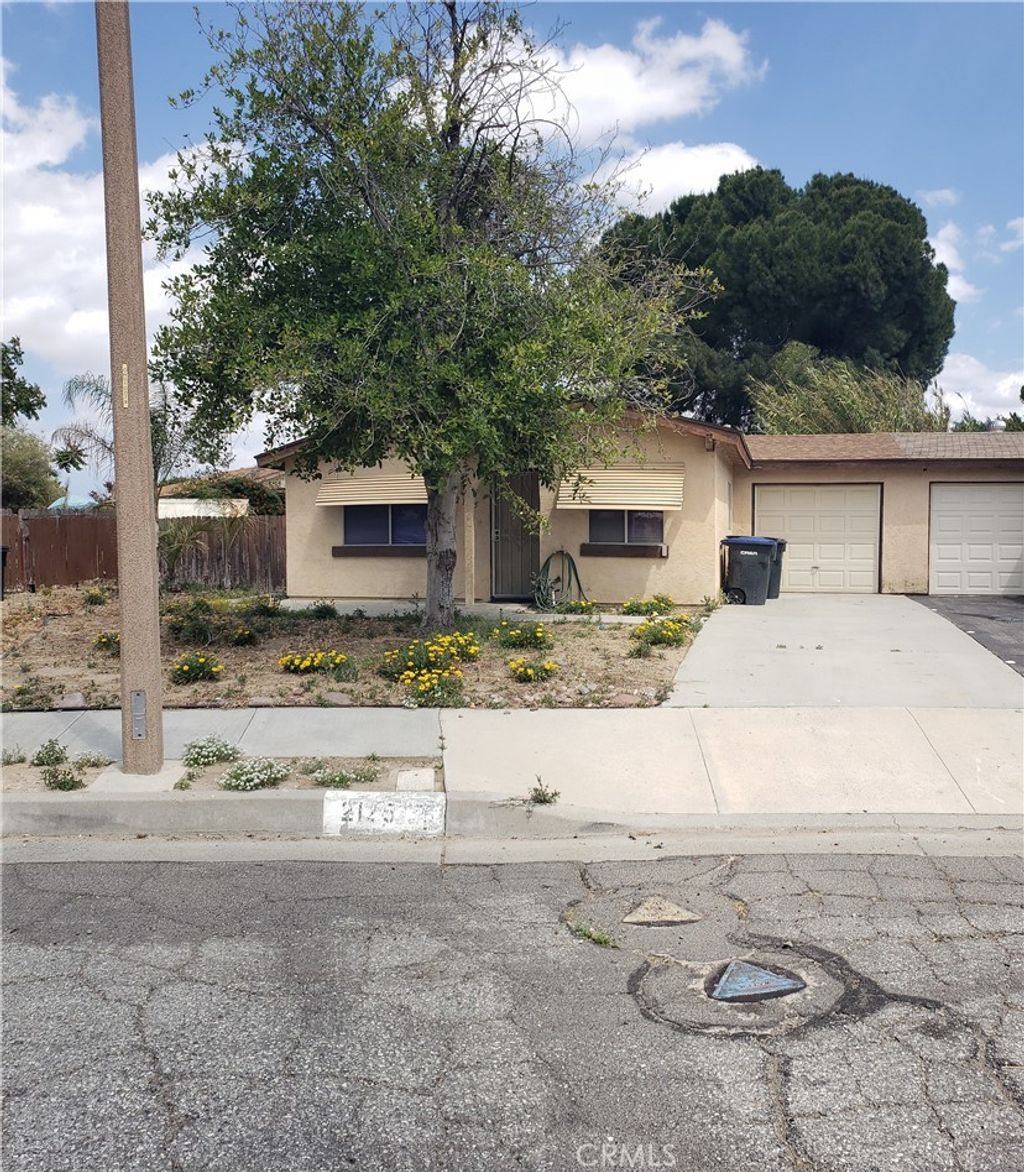2125 San Bernardo, Hemet