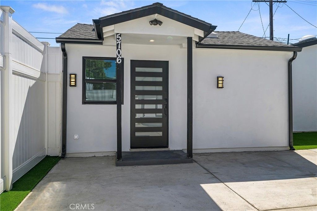 5706 Burnet Avenue, Van Nuys