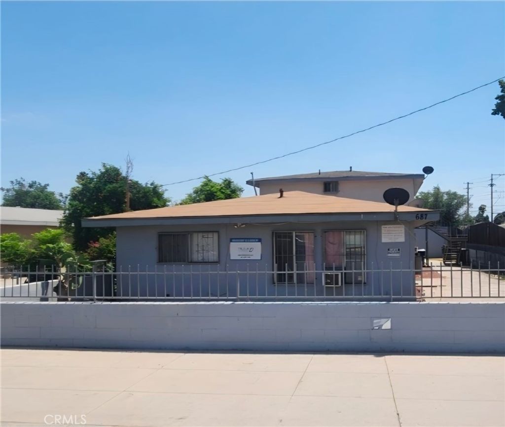 687 W 17th # 4, San Bernardino