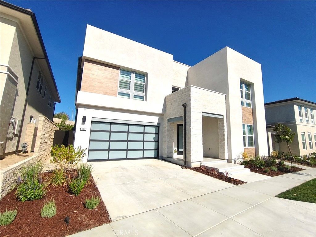 130 Ashpark, Lake Forest