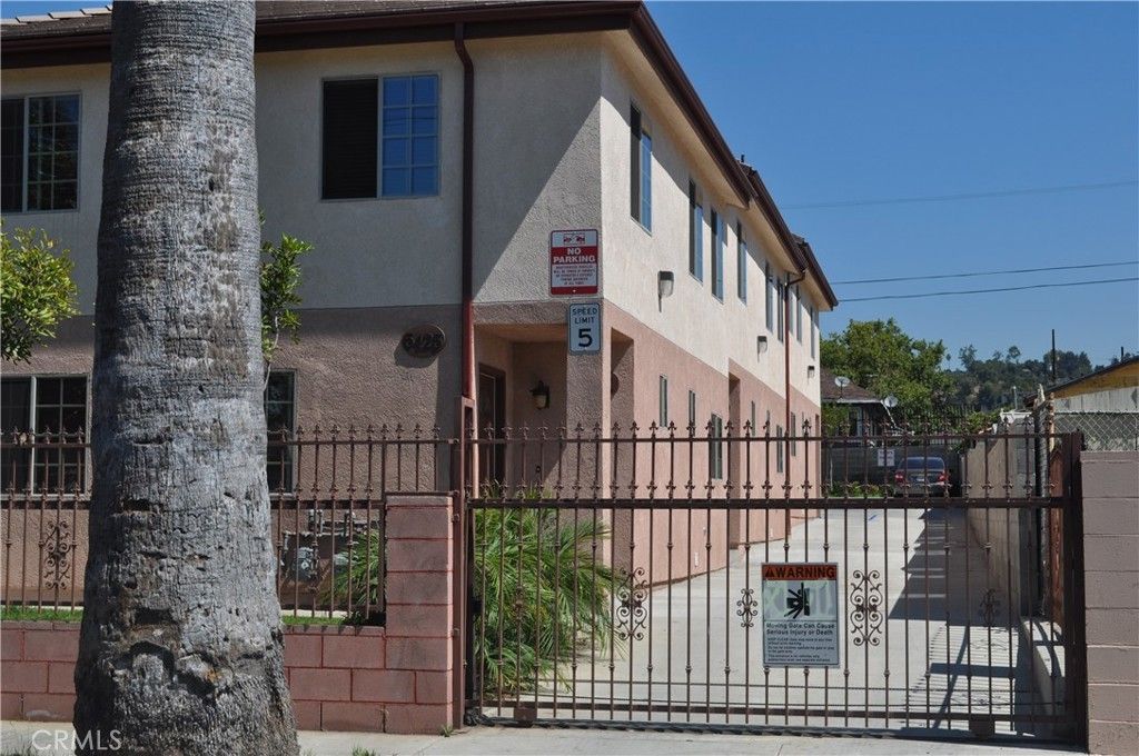 5425 Buchanan, Los Angeles