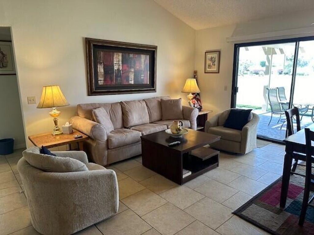 77196 Pauma Valley Way, Palm Desert
