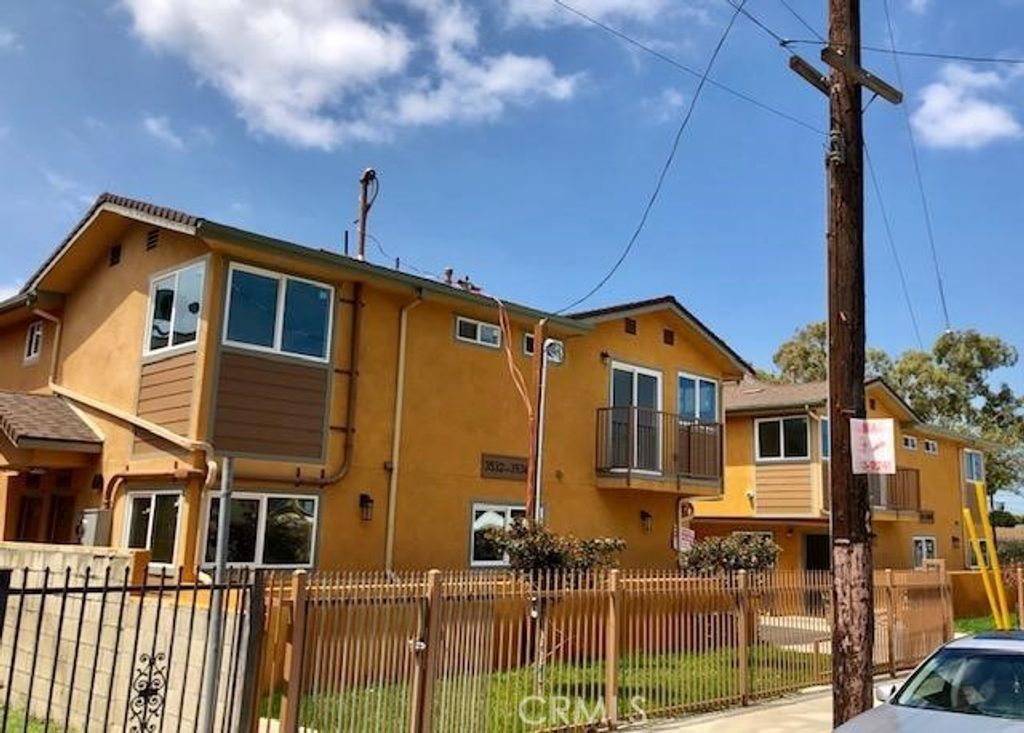 3534 W 67th Street, Los Angeles