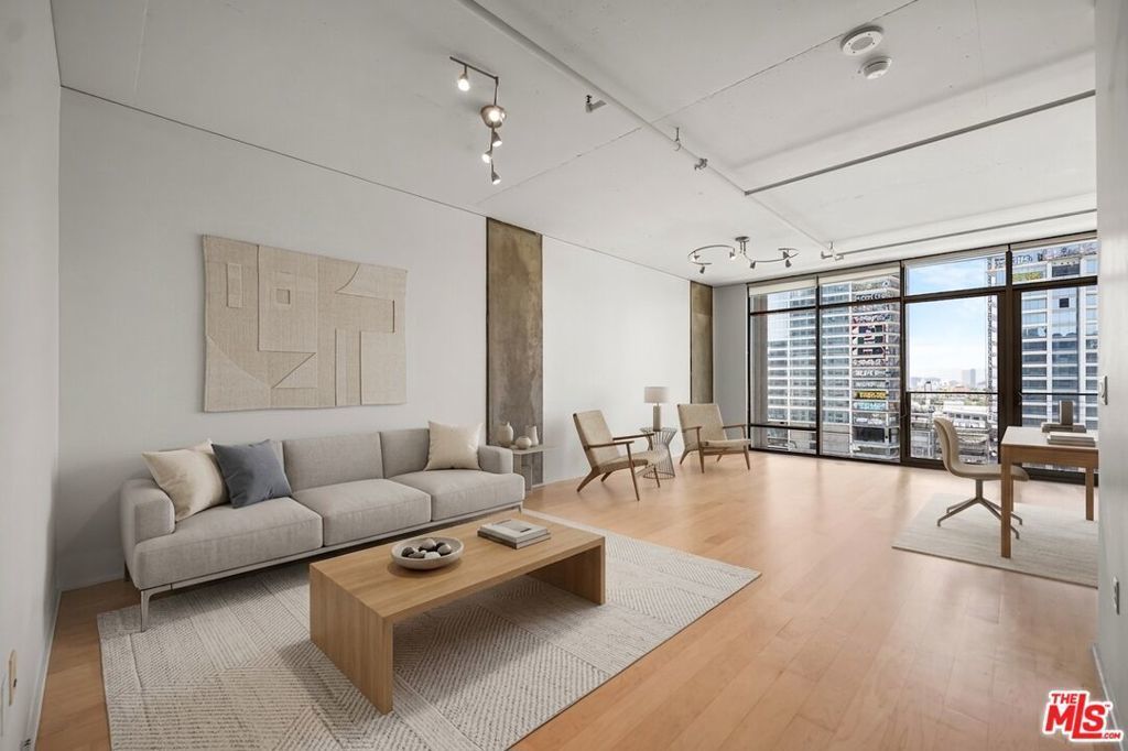 1100 S Hope Street # 1410, Los Angeles