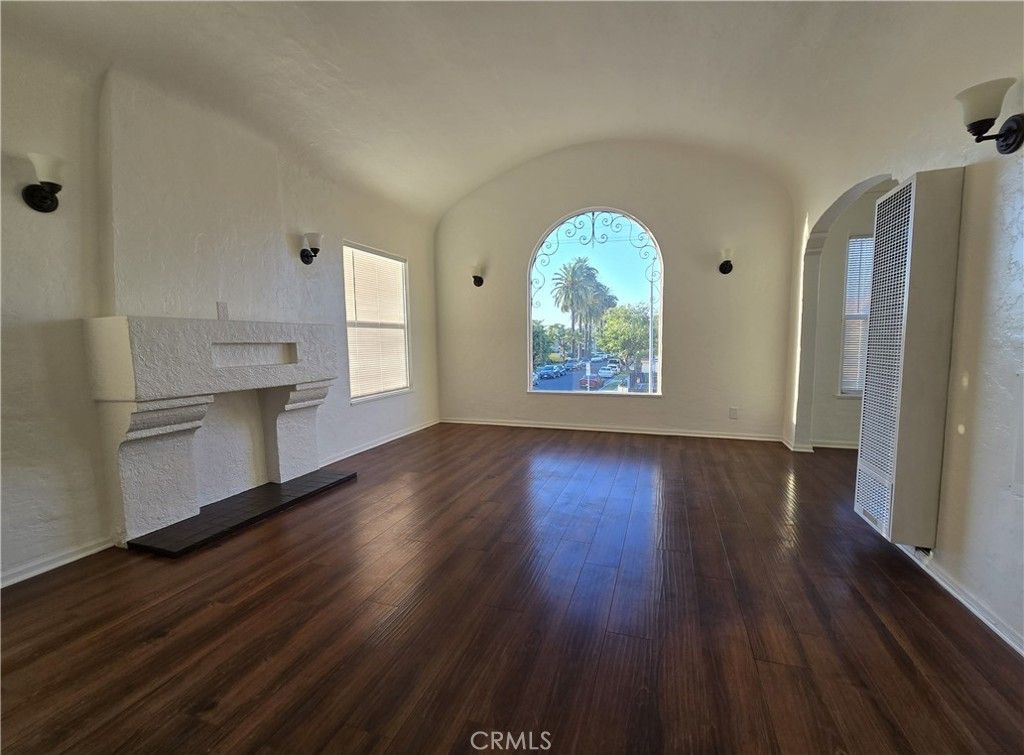 5740 California, Long Beach