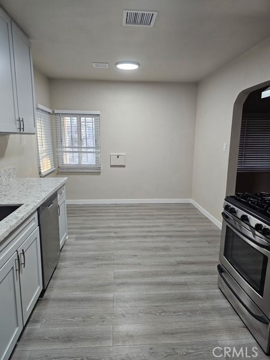 8900 S 10th, Inglewood