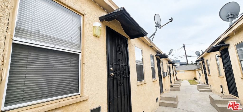 10620 S Figueroa Street # 1/4, Los Angeles
