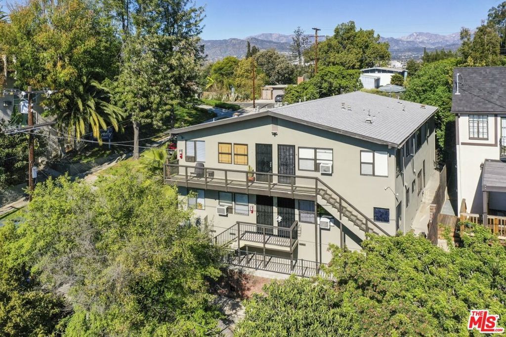 2986 Waverly Drive # 4, Los Angeles