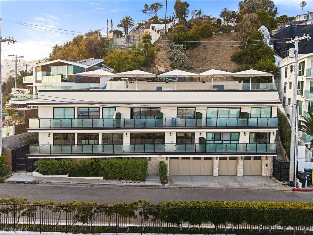 17333 Castellammare Drive, Los Angeles
