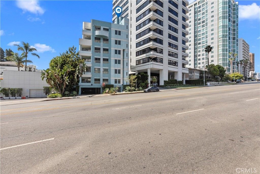 10336 Wilshire # 703, Los Angeles