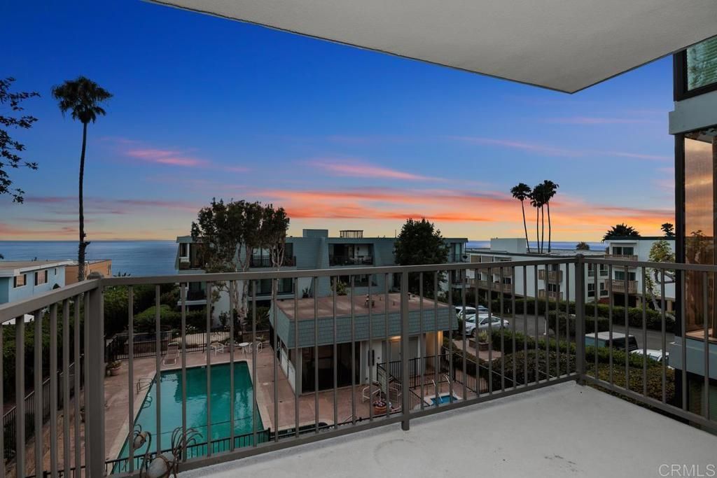 424 Stratford Court # A21, Del Mar
