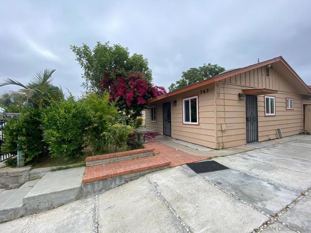 743 Park Pl, Escondido