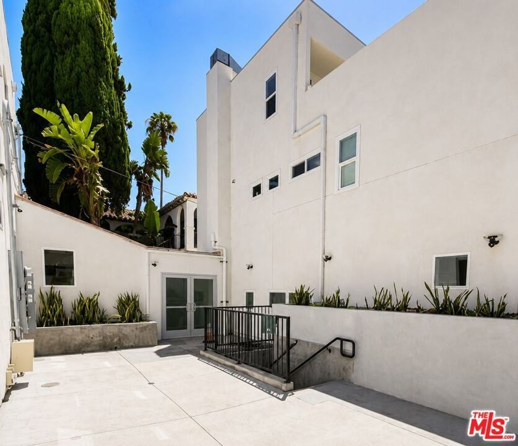 1409 N Hobart Boulevard # 101, Los Angeles