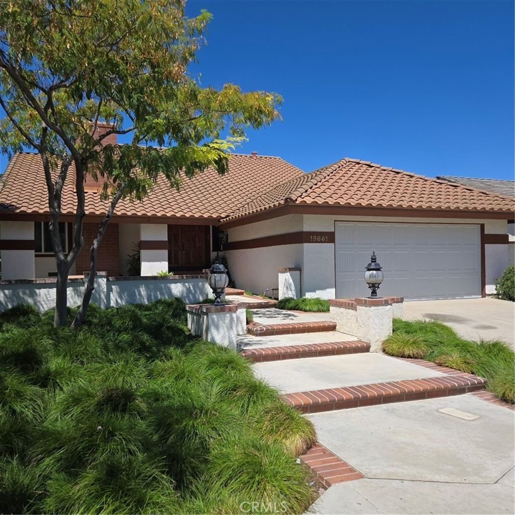 19661 Bluefield, Yorba Linda