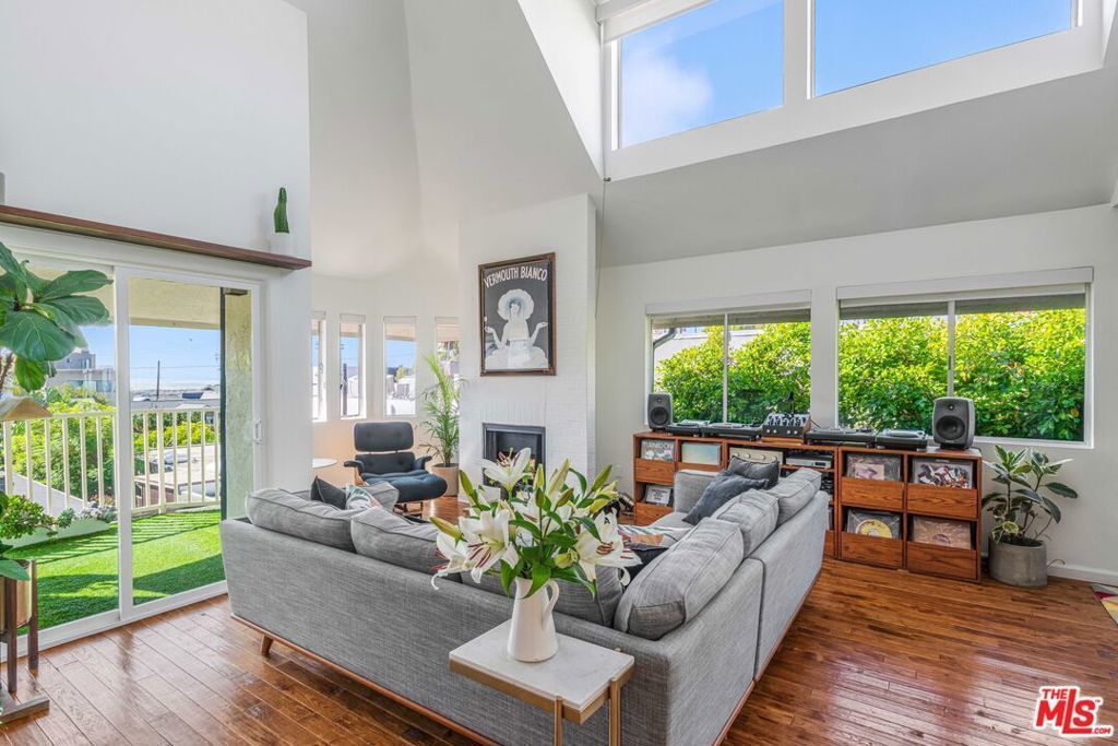24 Westwind Street # C, Marina Del Rey