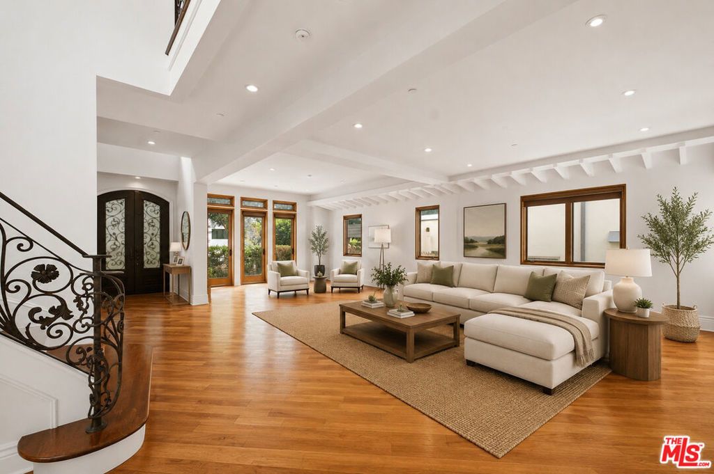 1126 Yale Street, Santa Monica