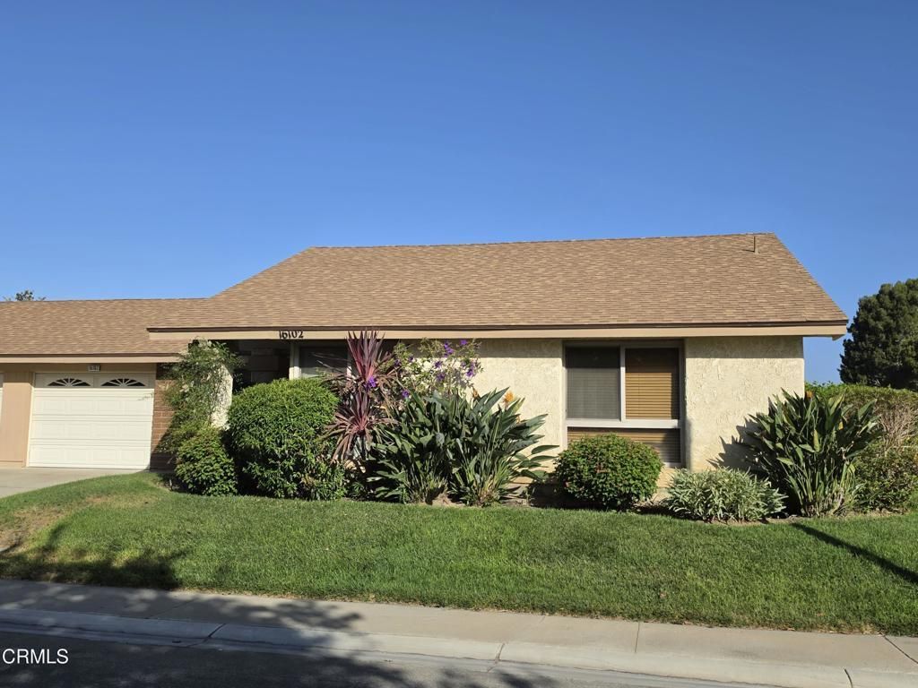 16102 Village 16, Camarillo