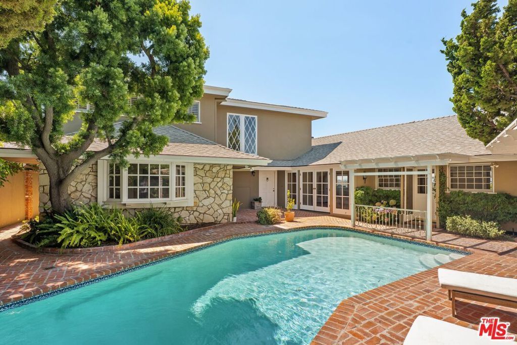 2317 Kimridge Road, Los Angeles