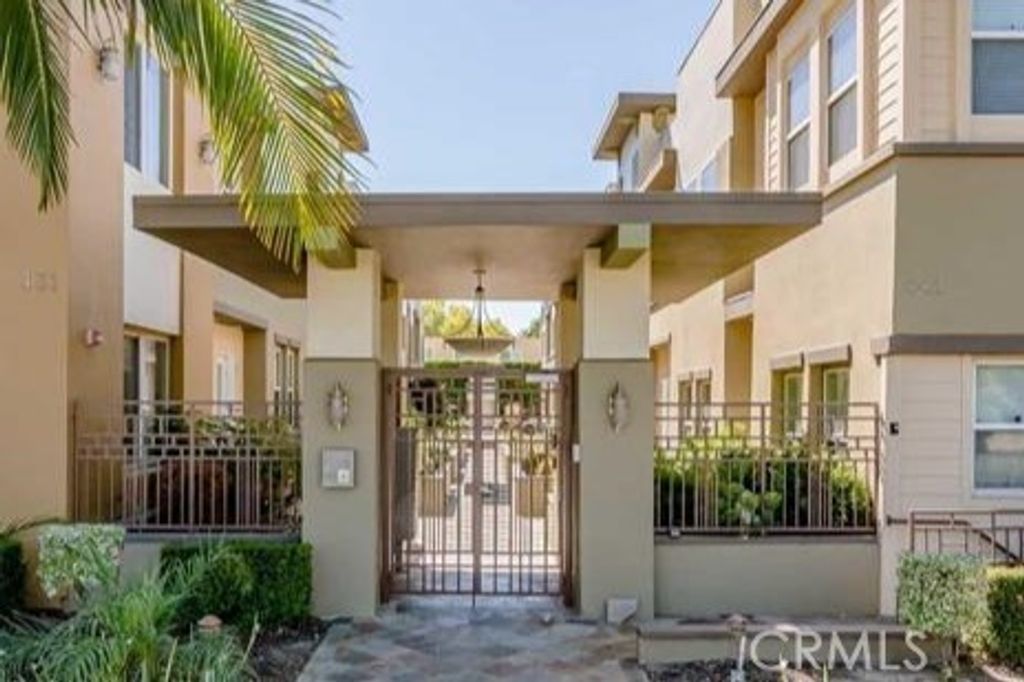 441 N Los Robles # 16, Pasadena