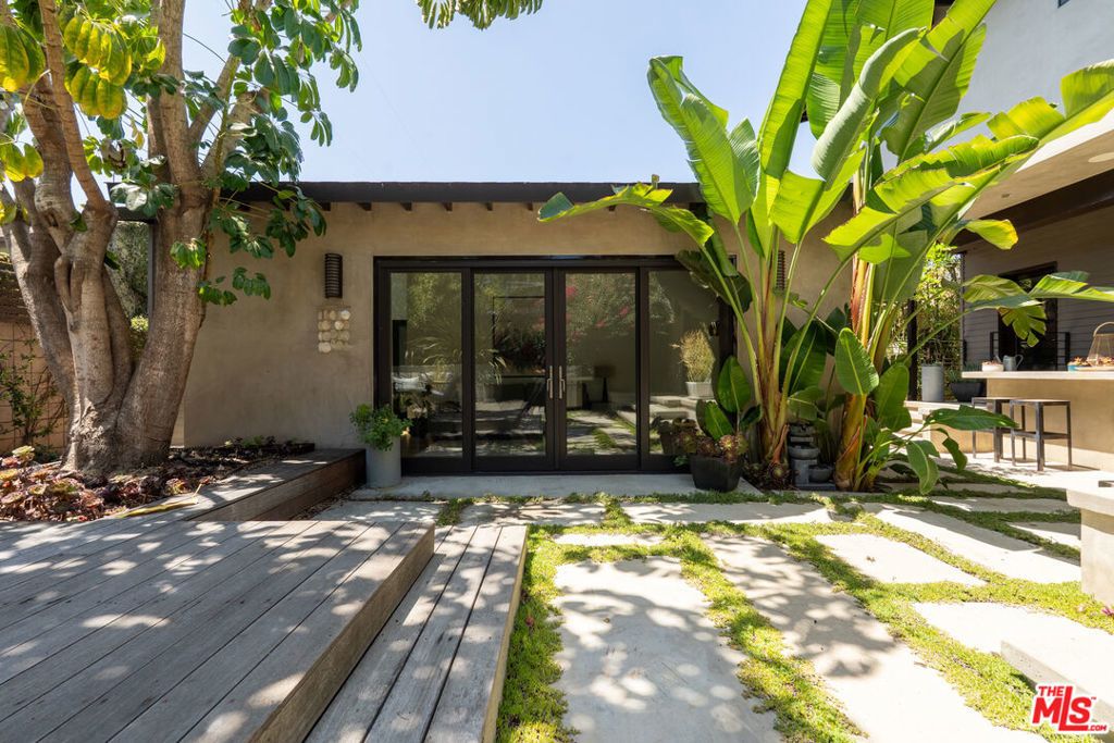 10920 Wagner Street, Culver City