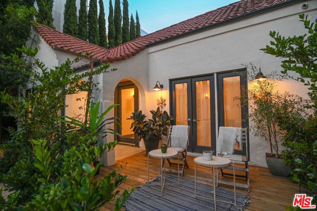 1019 N Orange Grove Avenue, West Hollywood