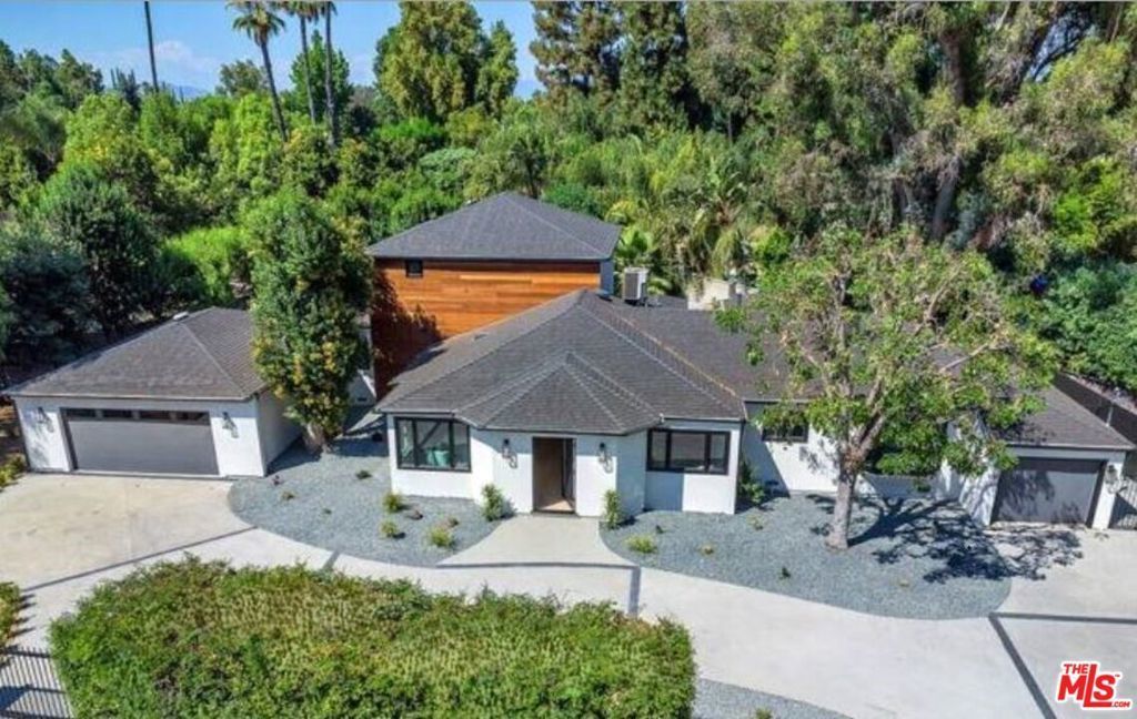 19061 Wells Drive, Los Angeles