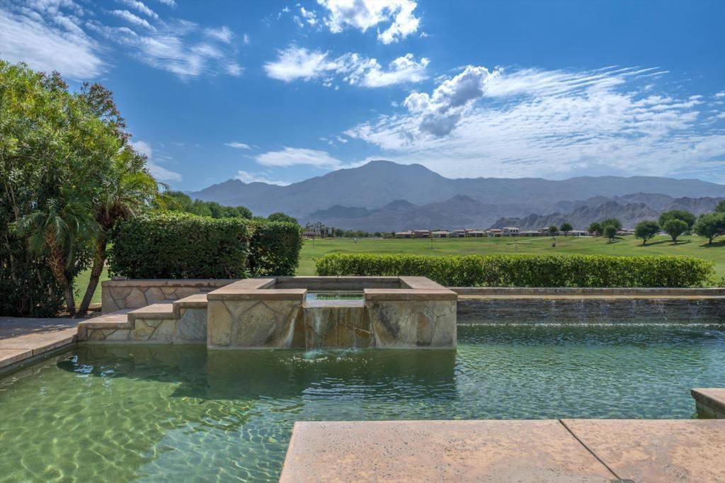 55493 Southern, La Quinta