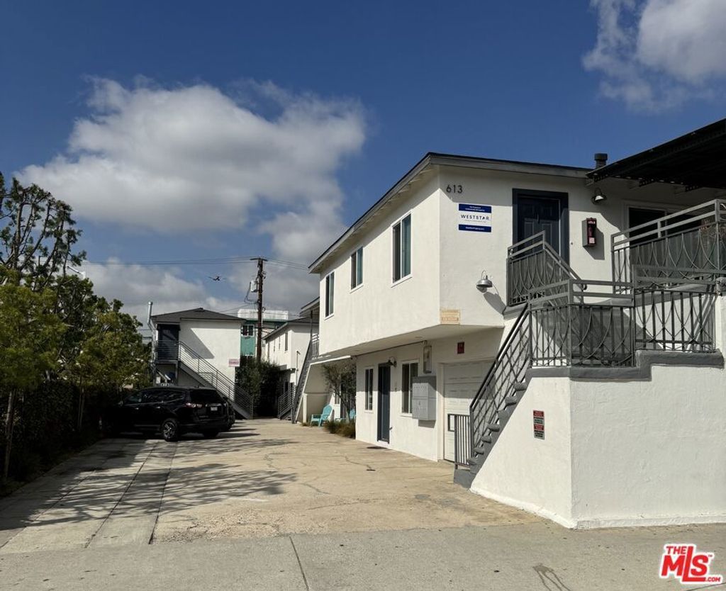 613 S Prairie Avenue # 5, Inglewood