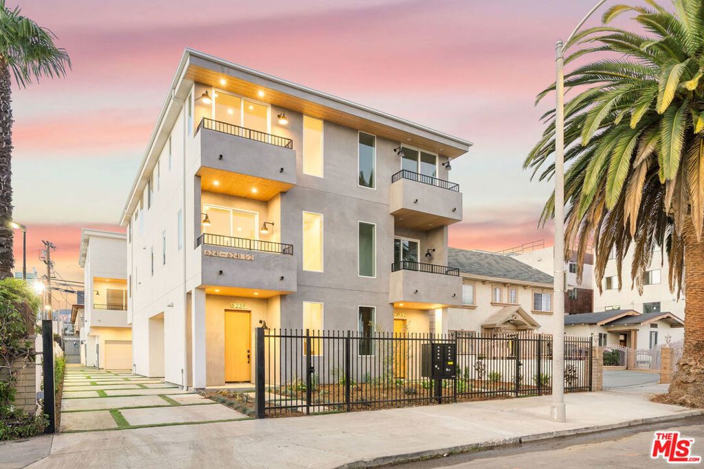 6241 Banner Avenue # 3/4, Los Angeles