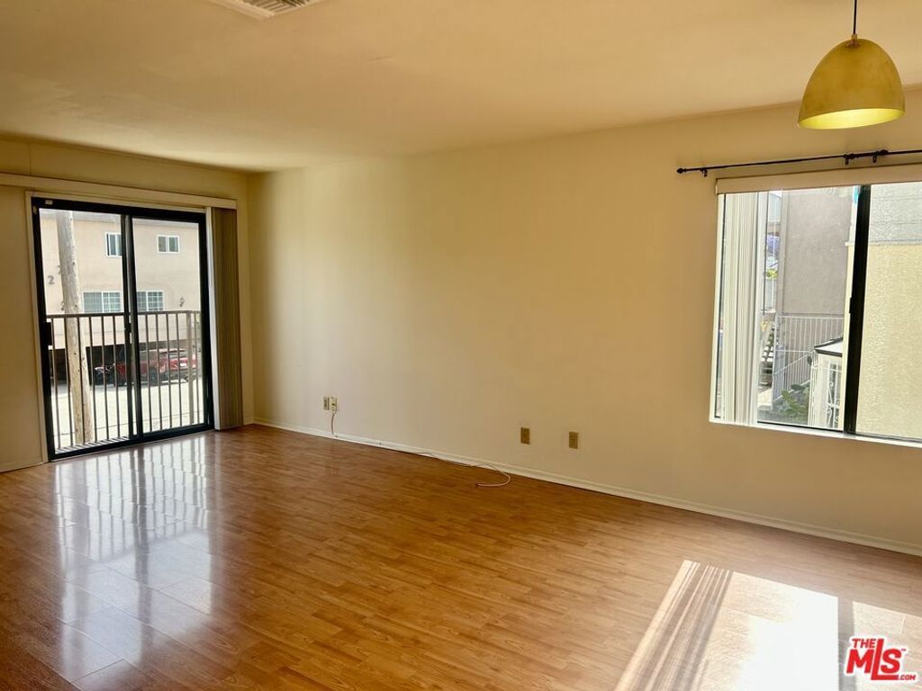 8515 Saturn Street # 102, Los Angeles