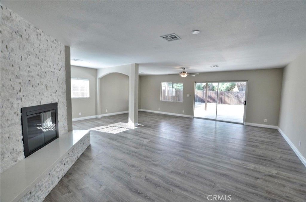 31759 Shelter, Thousand Palms