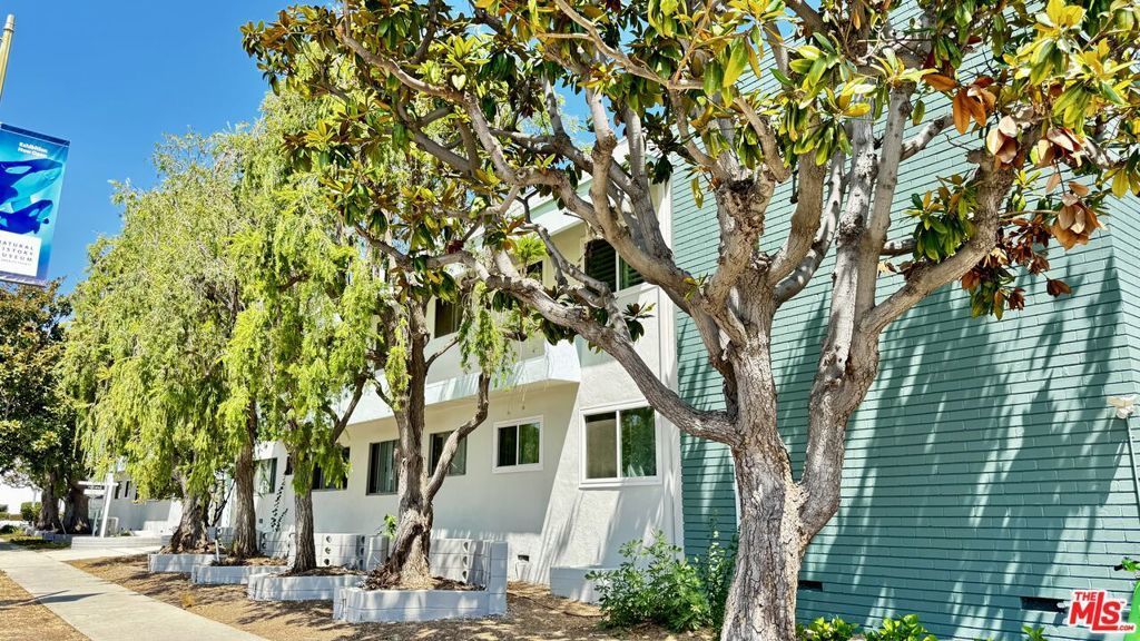 3166 S S Sepulveda Boulevard # 28, Los Angeles