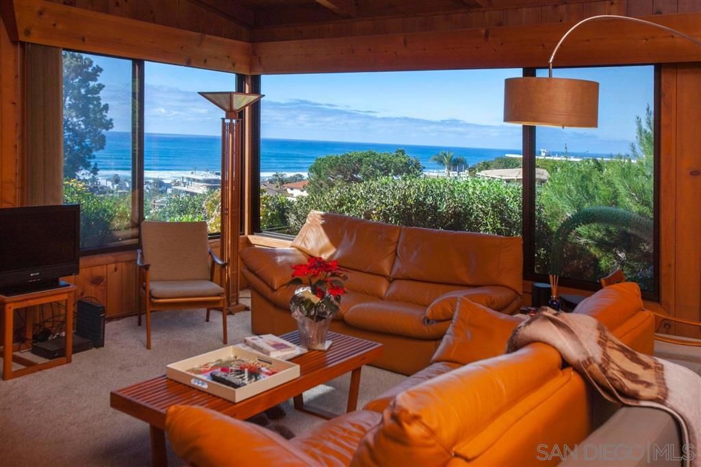 422 Culebra St., Del Mar