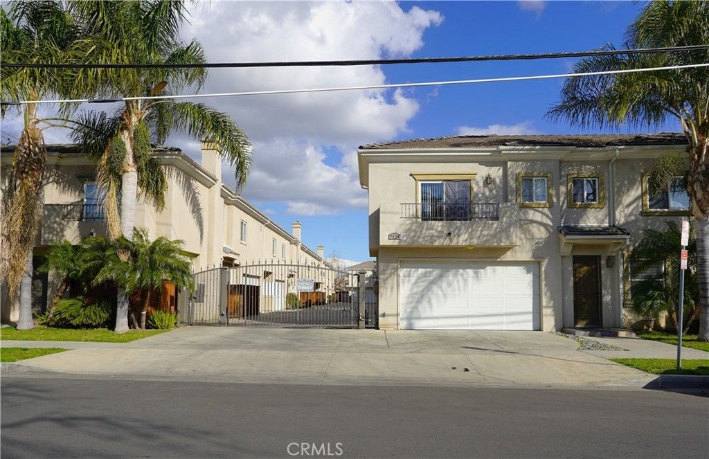 7124 Farralone Avenue # 110, Canoga Park