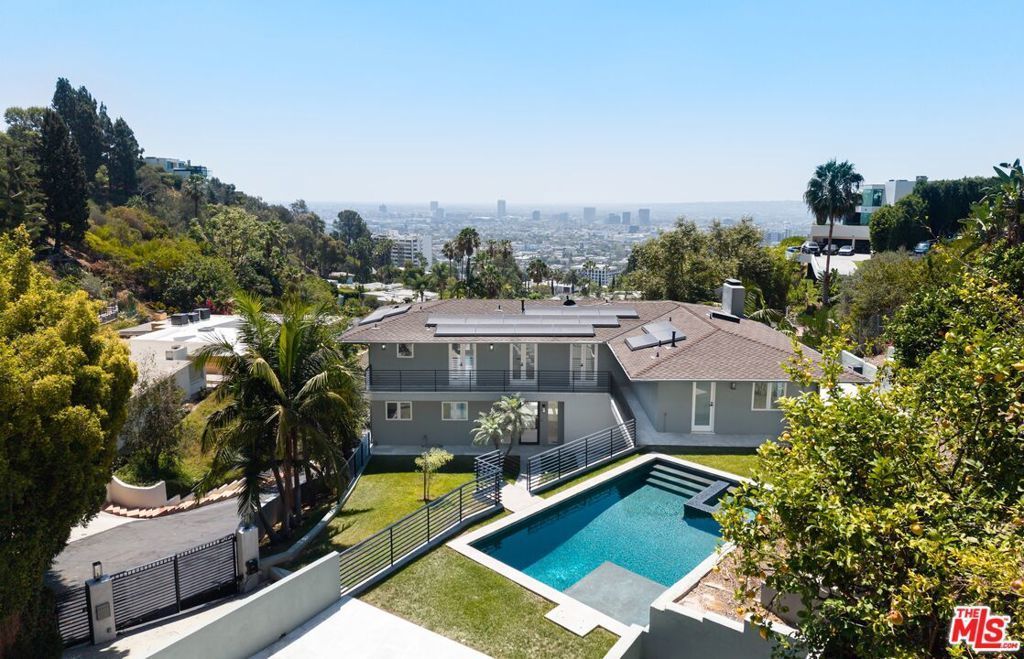 1404 Devlin Dr, Los Angeles