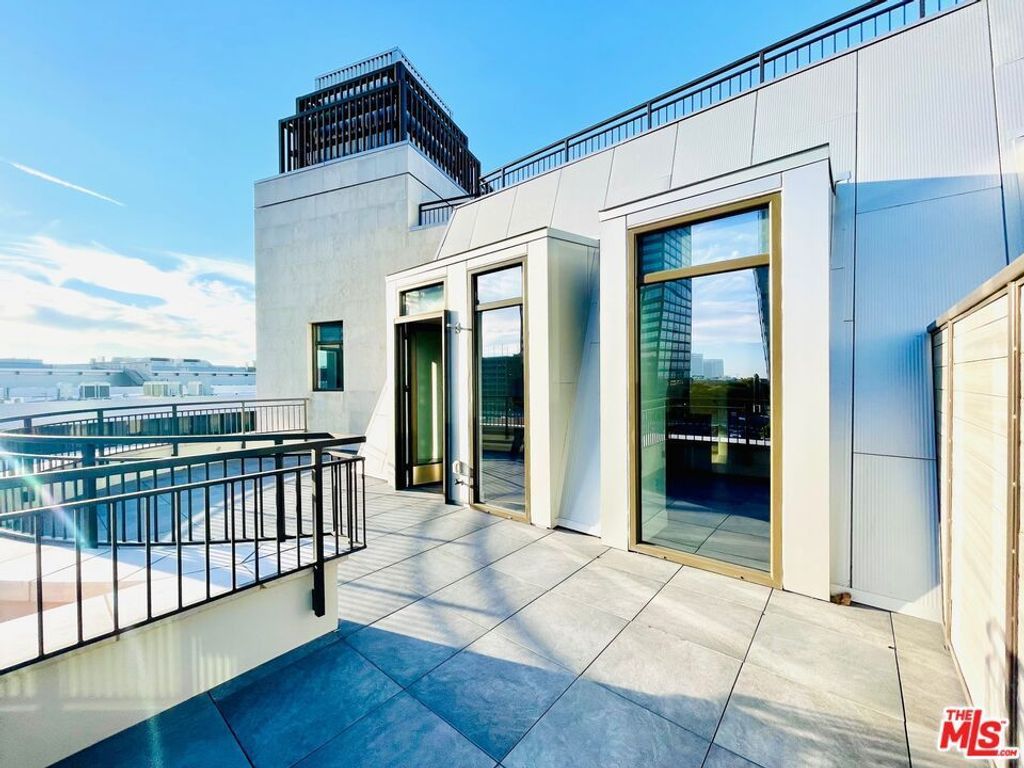 1122 Gayley # 407, Westwood