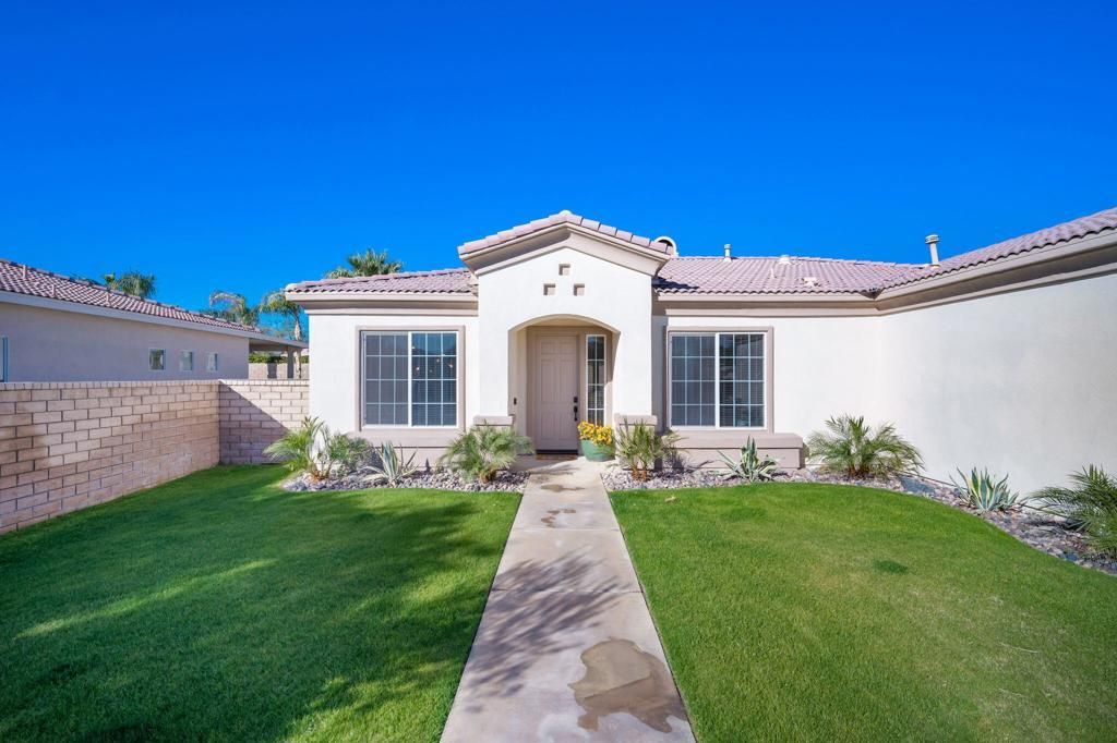 43569 Parkway Esplanade E, La Quinta